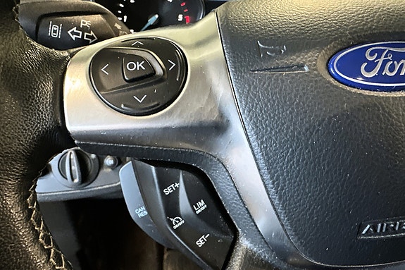 Ford Kuga 17 of 30