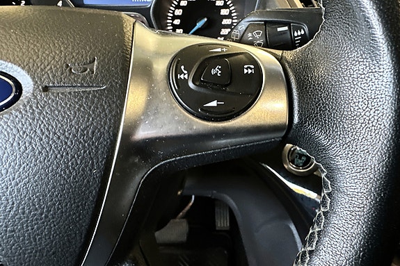 Ford Kuga 18 of 30