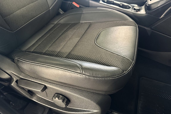 Ford Kuga 28 of 30