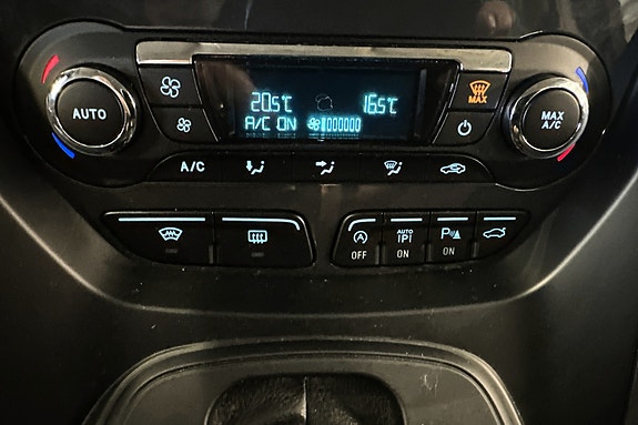Ford Kuga 24 of 30