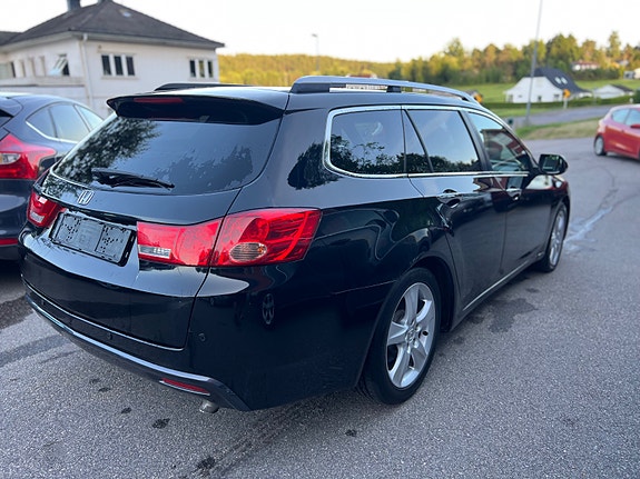 Honda Accord 13 of 26