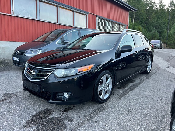 Honda Accord 4 of 26
