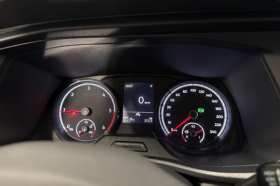 Volkswagen Transporter 10 of 24