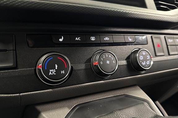Volkswagen Transporter 15 of 24
