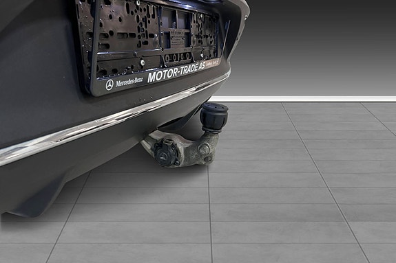 Mercedes-Benz EQC400 10 of 24