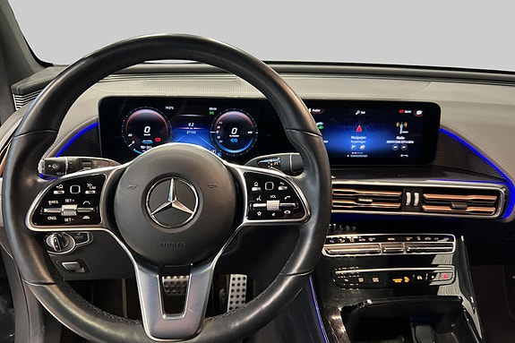 Mercedes-Benz EQC400 13 of 24