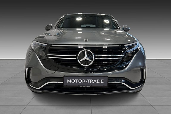Mercedes-Benz EQC400 2 of 24