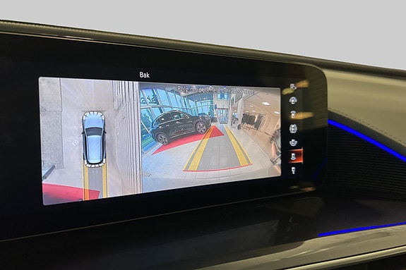 Mercedes-Benz EQC400 20 of 24