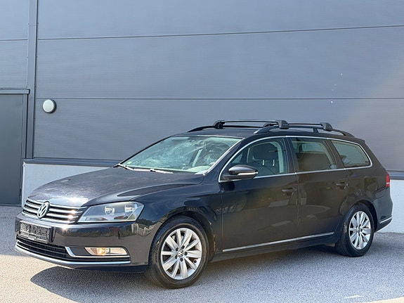 Volkswagen Passat 2 of 30