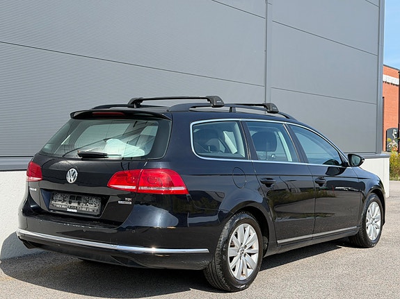 Volkswagen Passat 8 of 30