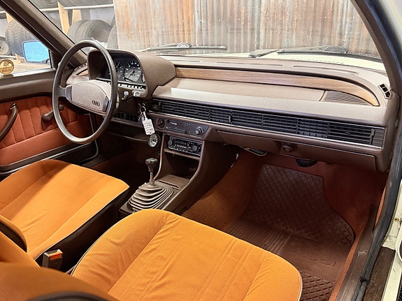 Audi 100 24 of 30