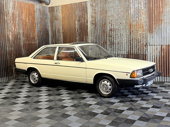 Audi 100 2 of 30