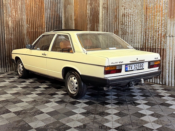 Audi 100 8 of 30
