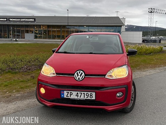 Volkswagen UP! 2 of 7