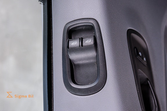 Ford Transit 24 of 30