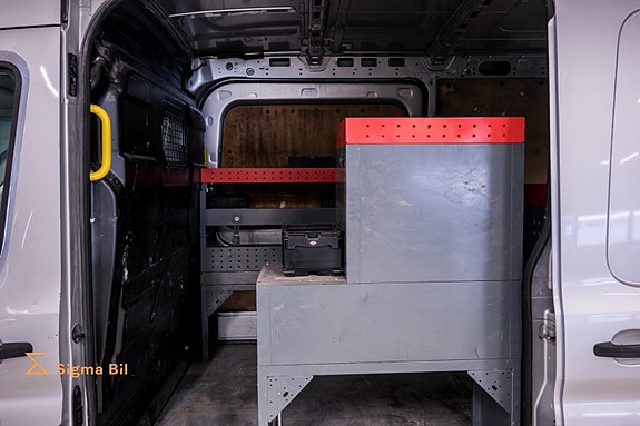 Ford Transit 16 of 30