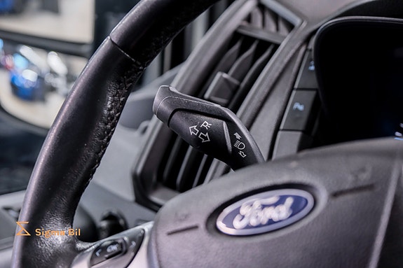 Ford Transit 28 of 30
