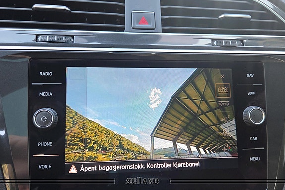 Volkswagen Tiguan Allspace 14 of 19