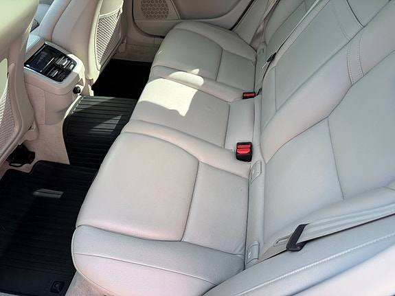 Volvo V90 27 of 30