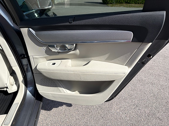 Volvo V90 30 of 30
