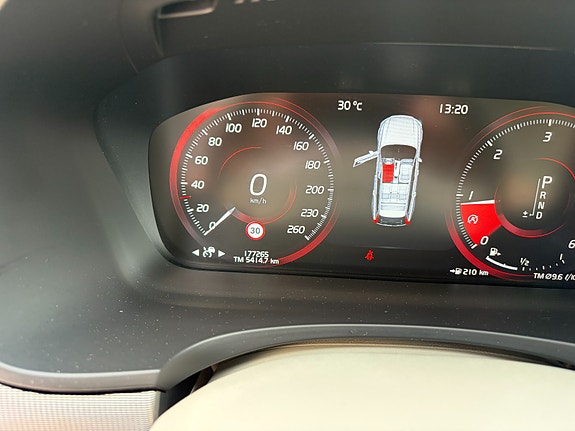 Volvo V90 23 of 30
