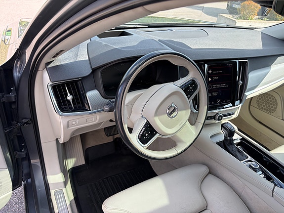 Volvo V90 18 of 30