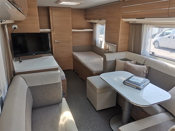 Adria ADORA 613 HT - ALDE - KOMFYR - DUSJ - PANORAMA 19 of 30