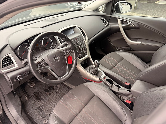 Opel Astra 12 of 25