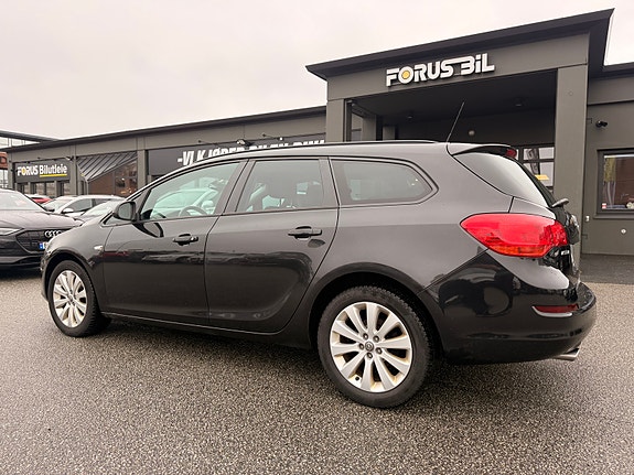 Opel Astra 2 of 25