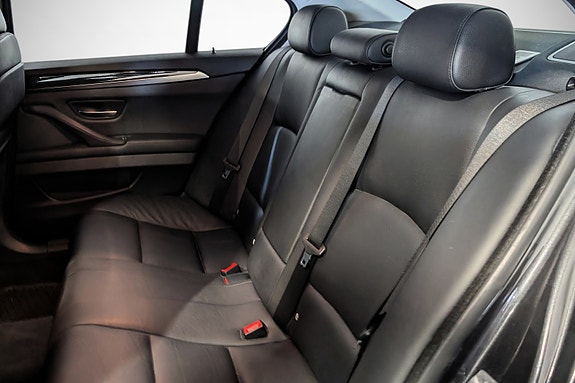 BMW 523i 22 of 26
