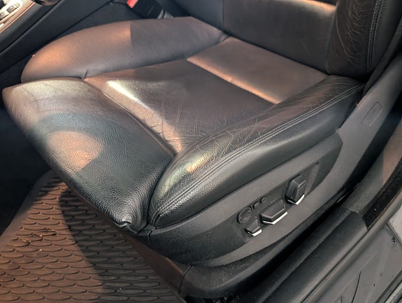 BMW 523i 10 of 26