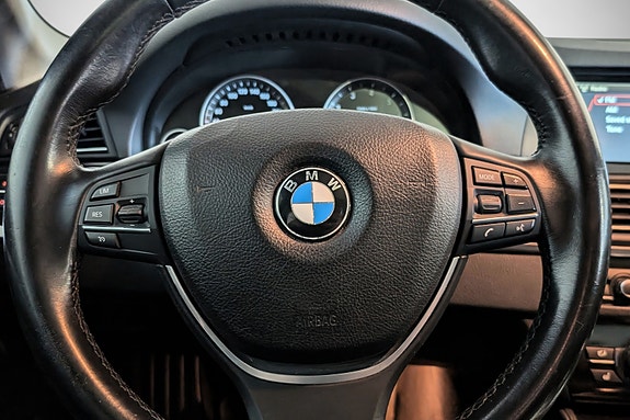 BMW 523i 15 of 26