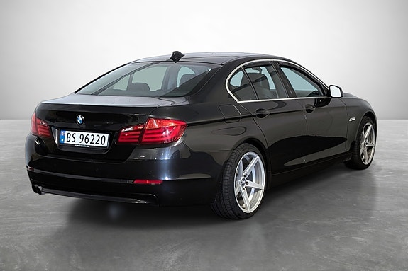 BMW 523i 9 of 26