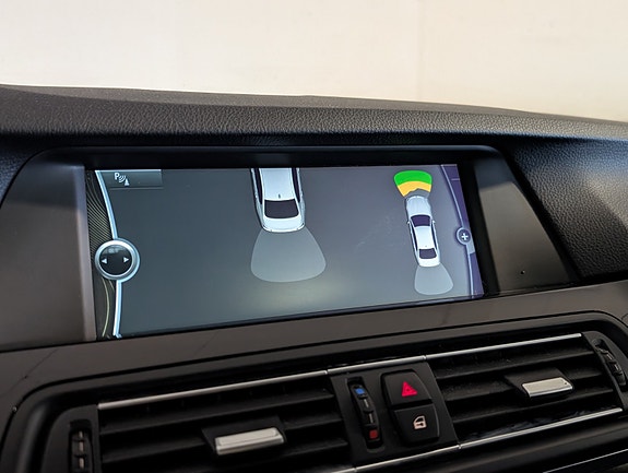 BMW 523i 19 of 26