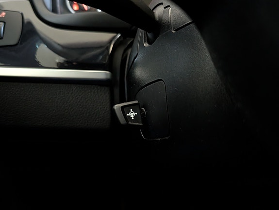 BMW 523i 17 of 26
