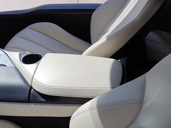 BMW i8 12 of 15