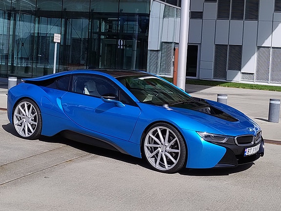 BMW i8 8 of 15