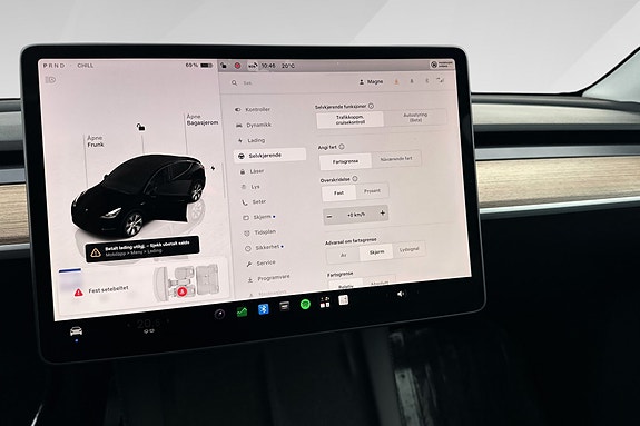 Tesla Model Y 11 of 22