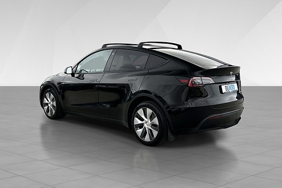 Tesla Model Y 4 of 22