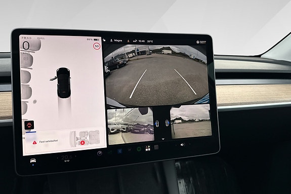 Tesla Model Y 8 of 22