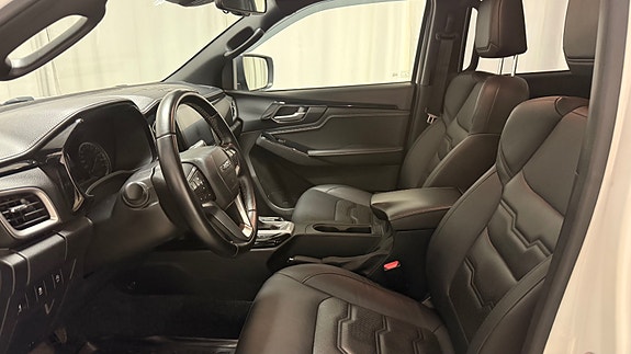 Isuzu D-max 11 of 25