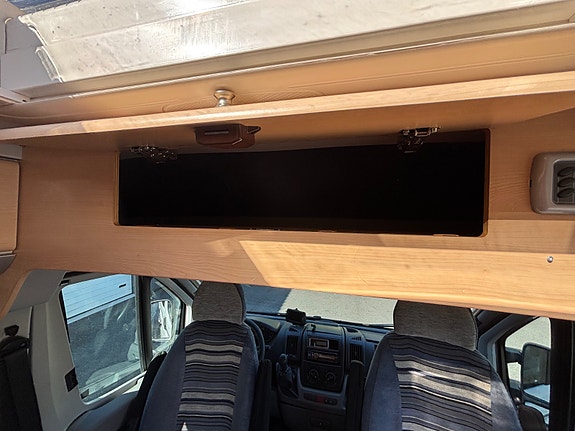 Knaus x250l Solcelle/ 200A Litium/ Krok/ Rygge.K/ Ny Service + Pkk. 10 of 30