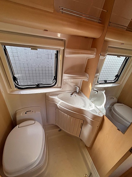 Knaus x250l Solcelle/ 200A Litium/ Krok/ Rygge.K/ Ny Service + Pkk. 15 of 30