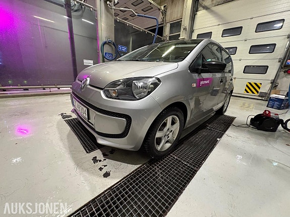 Volkswagen UP! 3 of 6