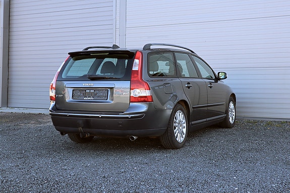 Volvo V50 8 of 18