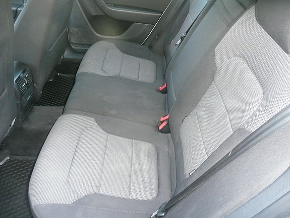 Volkswagen Passat 14 of 26