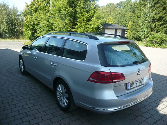 Volkswagen Passat 9 of 26