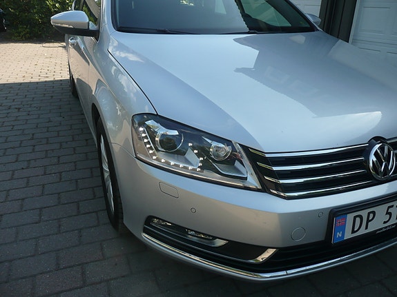 Volkswagen Passat 4 of 26