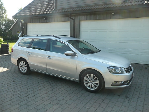 Volkswagen Passat 3 of 26