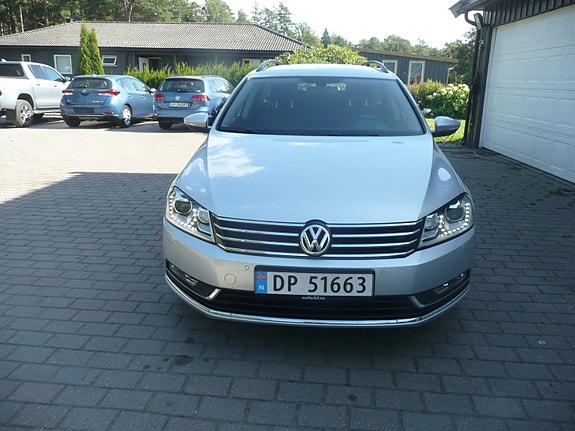Volkswagen Passat 5 of 26
